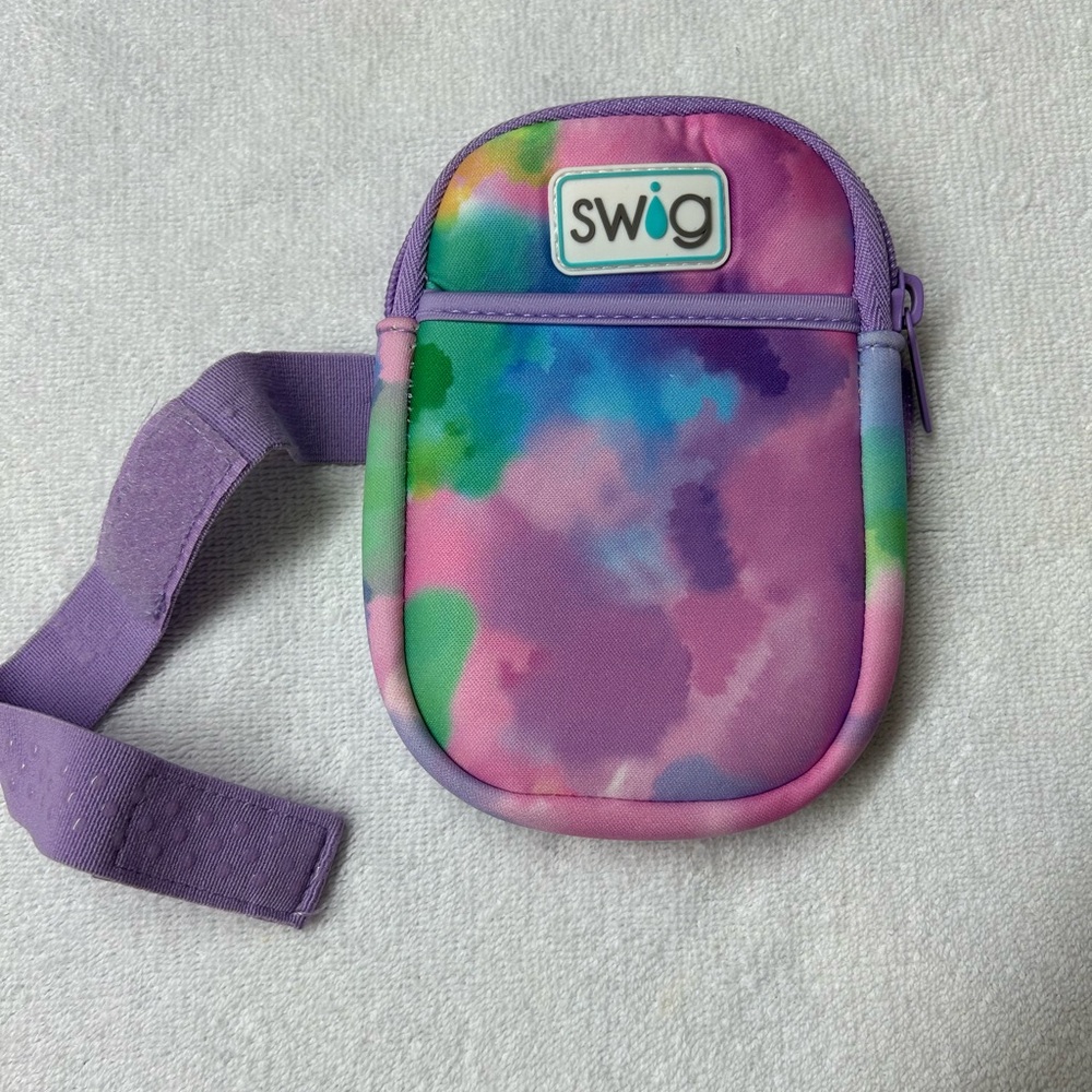 Swig Tie-Dye Loop Pouch Bag